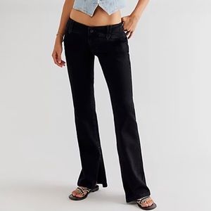 We The Free Jeans Low Rise Slit Hem Slim Flare Black Stillwater Women’s Size 30